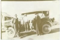 JESSE&FAMILY&CARSPRING1917.jpg