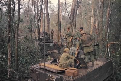 Thumbnail for 1966-1972 Vietnam Photos Uncaptioned > ␀