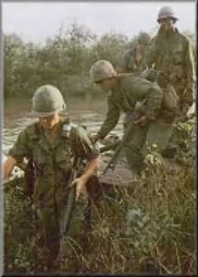 Thumbnail for 1966-1972 Vietnam Photos Uncaptioned > ␀