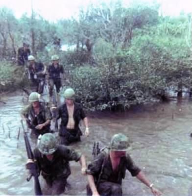 Thumbnail for 1966-1972 Vietnam Photos Uncaptioned > ␀