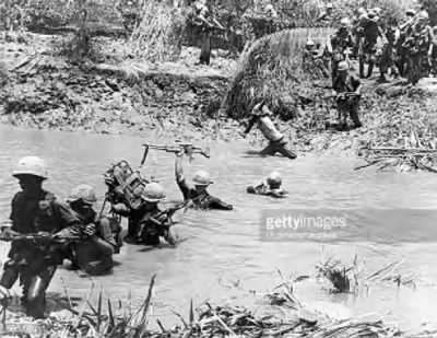 Thumbnail for 1966-1972 Vietnam Photos Uncaptioned > ␀